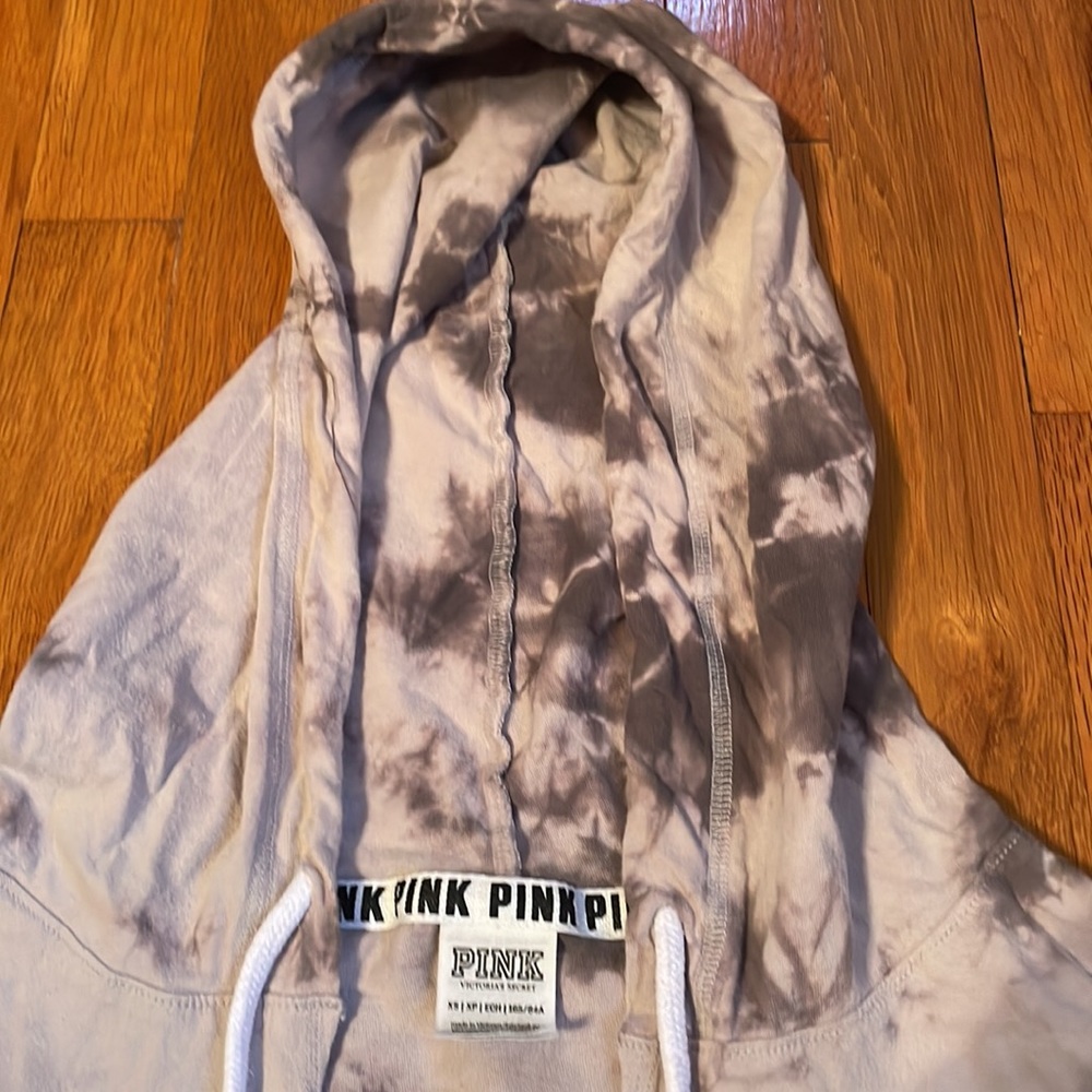VICTORIA SECRET PINK TIE DYE HOODED TOP XE EXCELLENT CONDITION - Picture 2 of 5